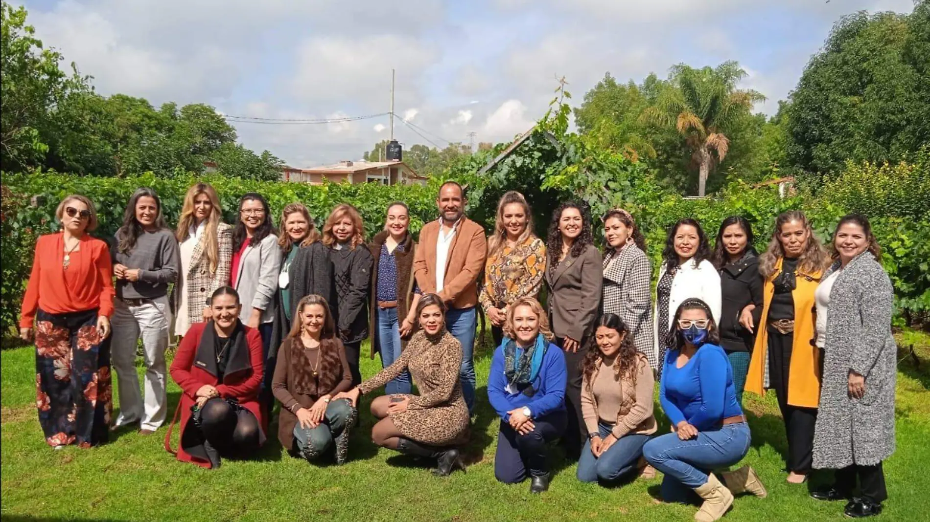 SJR Mujeres reciben